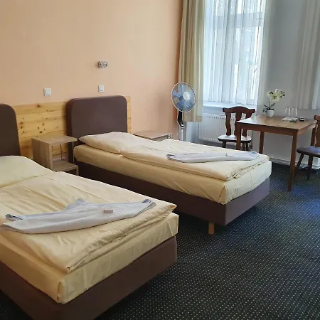 Zum Lichtenberger Guest house *