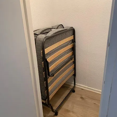 Lebt-wohnung Fur Bis Zu 12 Personen * Berlin