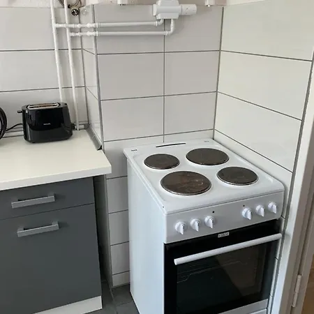 Lebt-wohnung Fur Bis Zu 12 Personen * Berlin