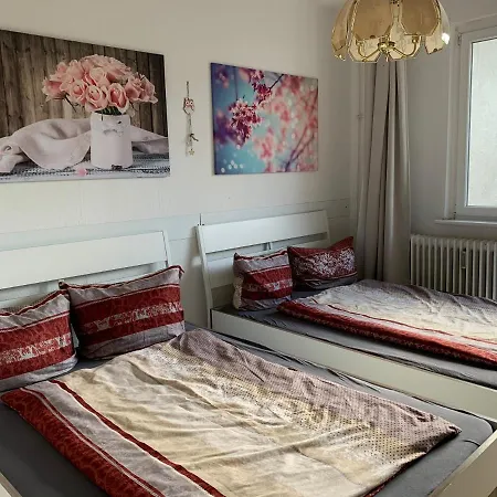 Lebt-wohnung Fur Bis Zu 12 Personen * Berlin