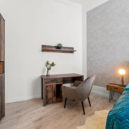 The Mierendorf Hinterhaus, 2 Bed Up To 4 People Berlin