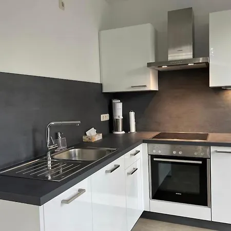 Haushalfte Mit Garten, Kamin, Grill & Whirlpool Nahe Ber
