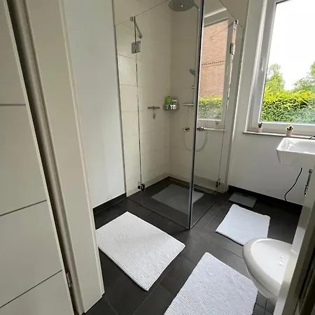 Haushalfte Mit Garten, Kamin, Grill & Whirlpool Nahe Ber Berlin