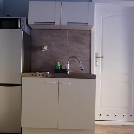Edison 52 By Lorenc Guest house *