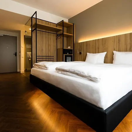 מלון Ginn & Lounge Yorck 4*