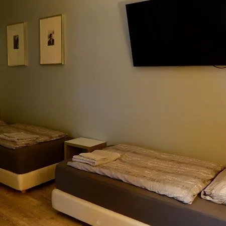 Edison 52 By Lorenc Guest house