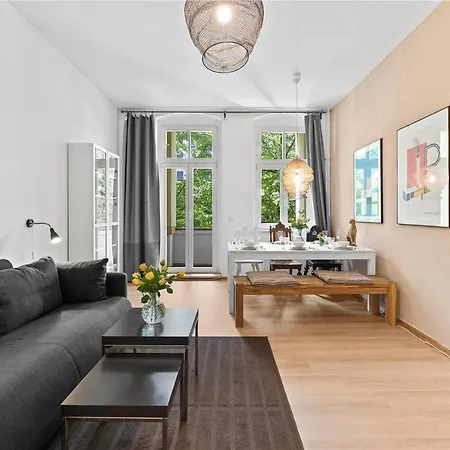 33 Efg Schoenhauser Allee Mit Balkon Berlin