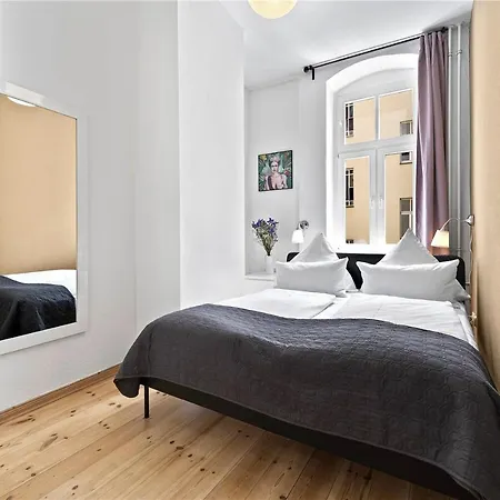 Apartment 33 Efg Schoenhauser Allee Mit Balkon *