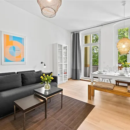 33 Efg Schoenhauser Allee Mit Balkon Apartment