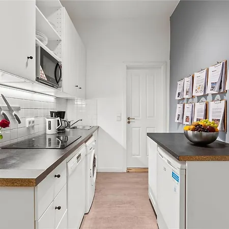 Appartamento 33 Efg Schoenhauser Allee Mit Balkon *