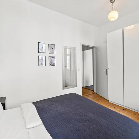 33 Efg Schoenhauser Allee Mit Balkon Apartment
