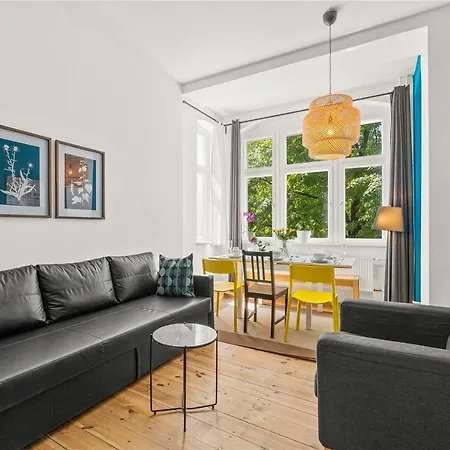 33 Efg Schoenhauser Allee Mit Balkon
