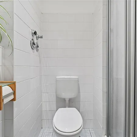 33 Efg Schoenhauser Allee Mit Balkon Berlin