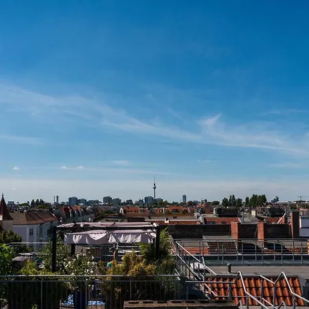 Rooftop Terrace Oasis *