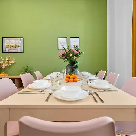 Apartment 33 I Mitte Berlin