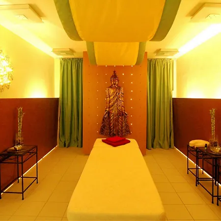Louisa's Place Hotel 5*