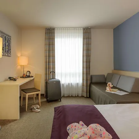 Mercure City West 4*