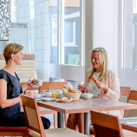 Hotel Mercure City West 4*