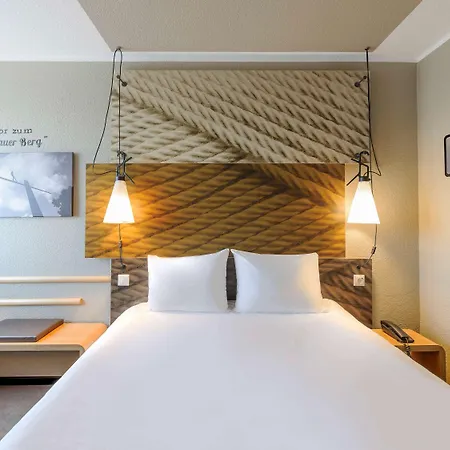 Ibis Mitte 2*