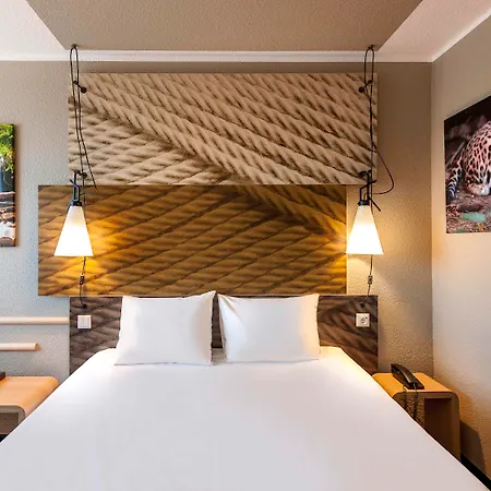 Ibis Mitte 2*