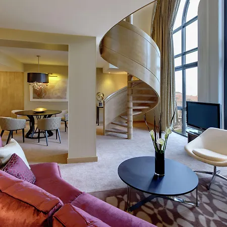 Hilton 5*