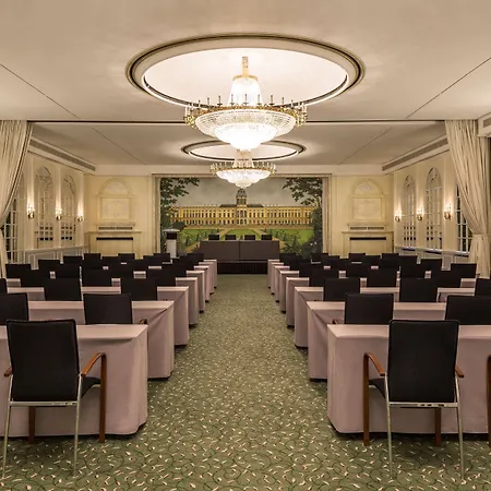 Hotel Bristol