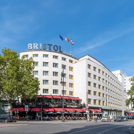 Отель Bristol