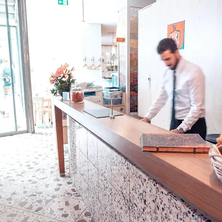 Bleibtreu By Golden Tulip 4*