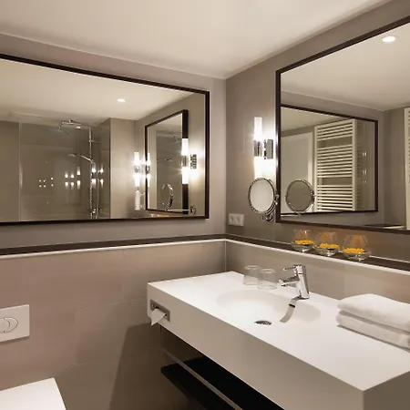 Holiday City Center East Prenzlauer Berg By Ihg Berlin