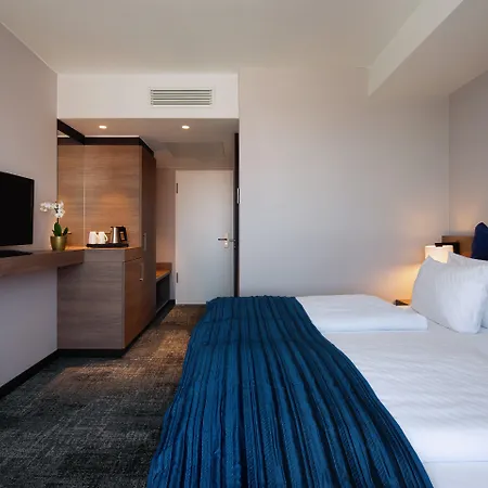 Holiday City Center East Prenzlauer Berg By Ihg Hotel Berlin