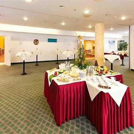 Mercure Tempelhof Hotel 4*