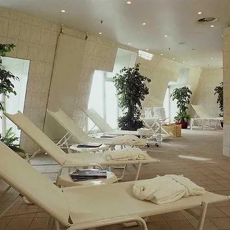 Hotell Mercure Tempelhof 4*
