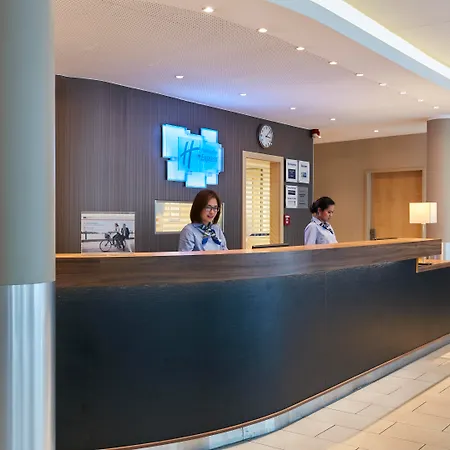 Express Centre West Hotel