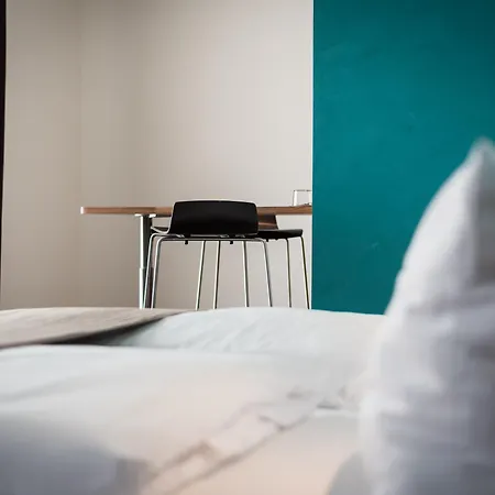 Numa Boxer Aparthotel 4*