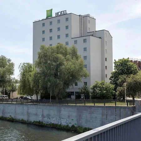 Отель Ibis Styles Treptow Берлин