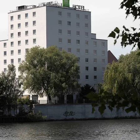 Ibis Styles Treptow Отель Берлин