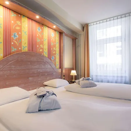 Mercure Mitte 3*