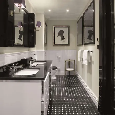 Schlosshotel By Patrick Hellmann Hotel 5*