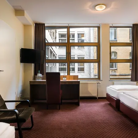 Garner - Schoeneberg By Ihg 3*