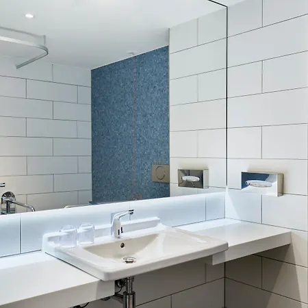 Holiday Inn Express - Berlin - Alexanderplatz By Ihg 3*