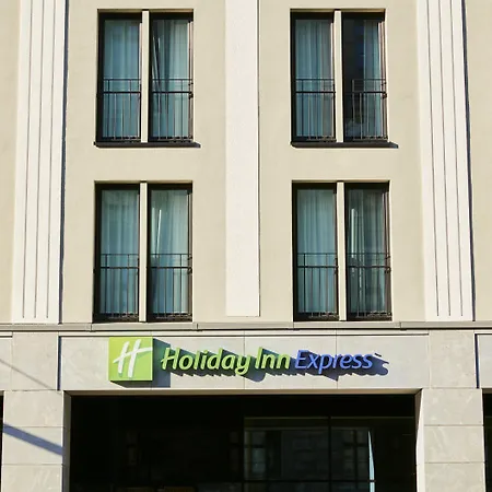 Hotel Holiday Inn Express - Berlin - Alexanderplatz By Ihg 3*