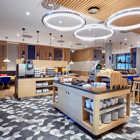 Hotel Holiday Inn Express - Berlin - Alexanderplatz By Ihg 3*
