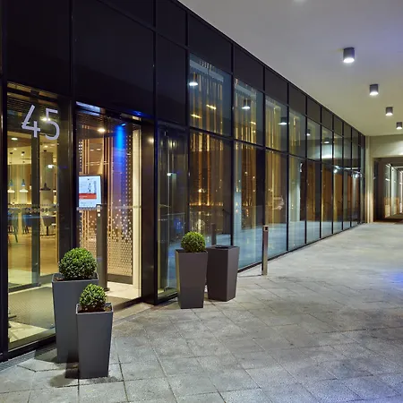Holiday Inn Express - Berlin - Alexanderplatz By Ihg Hotel