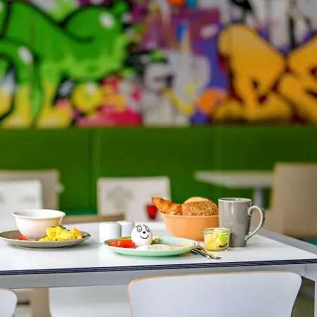 Ibis Styles Mitte 3*