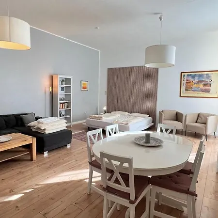 Apartment Feel At