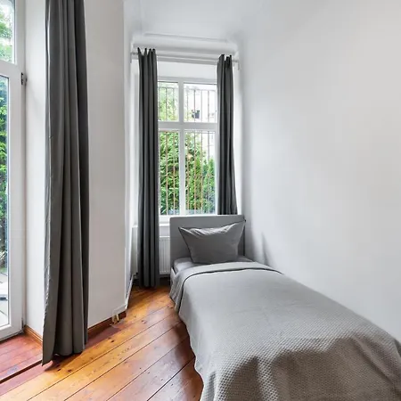 Boediker Loft, 3 Bedroom App With 2 Bath In Friedrichshain Up To 9 *