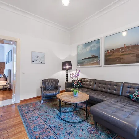 Apartment Boediker Loft, 3 Bedroom App With 2 Bath In Friedrichshain Up To 9 *