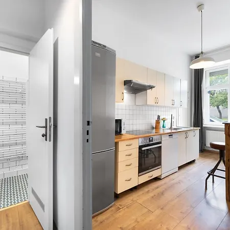 Apartment Boediker Loft, 3 Bedroom App With 2 Bath In Friedrichshain Up To 9