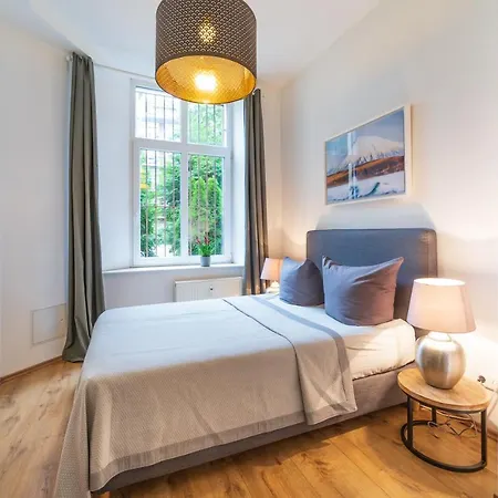 Apartment Boediker Loft, 3 Bedroom App With 2 Bath In Friedrichshain Up To 9 Berlin