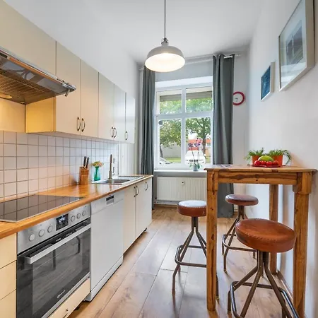 Boediker Loft, 3 Bedroom App With 2 Bath In Friedrichshain Up To 9 Apartment